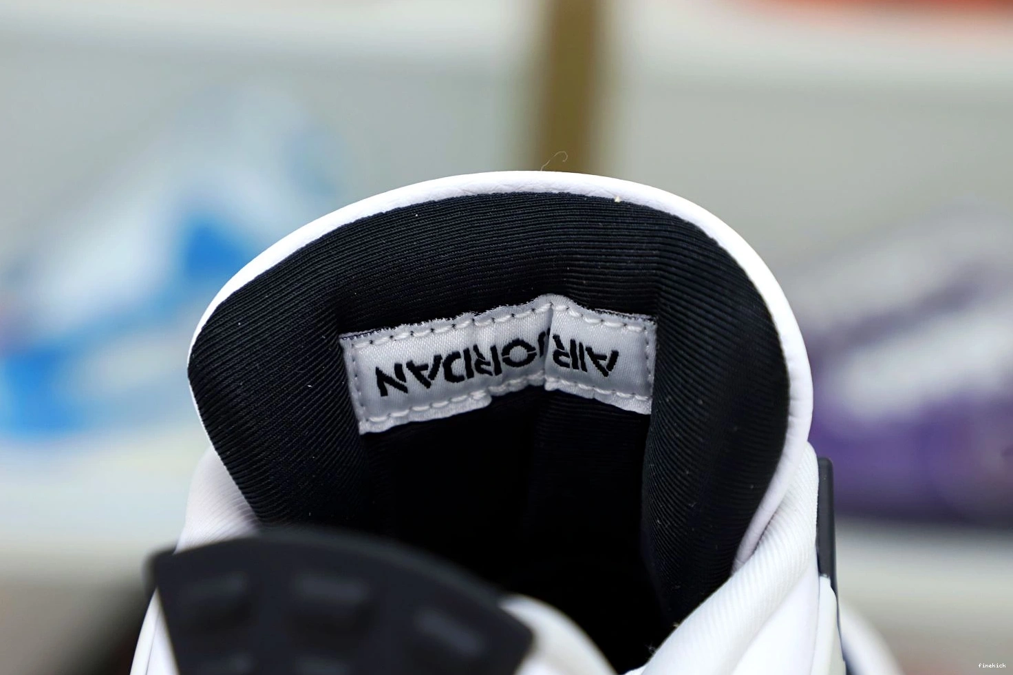 MILITARY AIR BLACK 4 JORDAN 0302